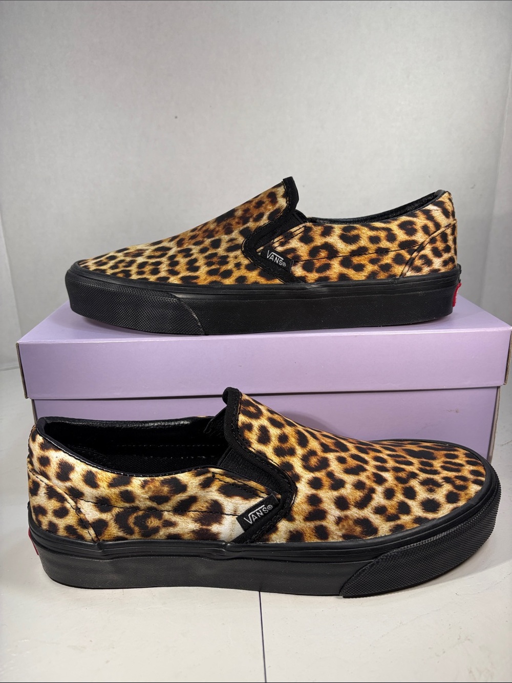 NWT Vans Classic Slip-Ons in Wild Leopard Print Women’s 8 - Picture 2 of 10